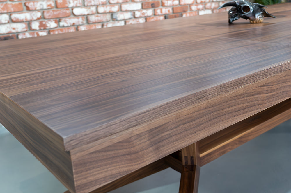 The Stratton Poker Table by BBO Poker Tables